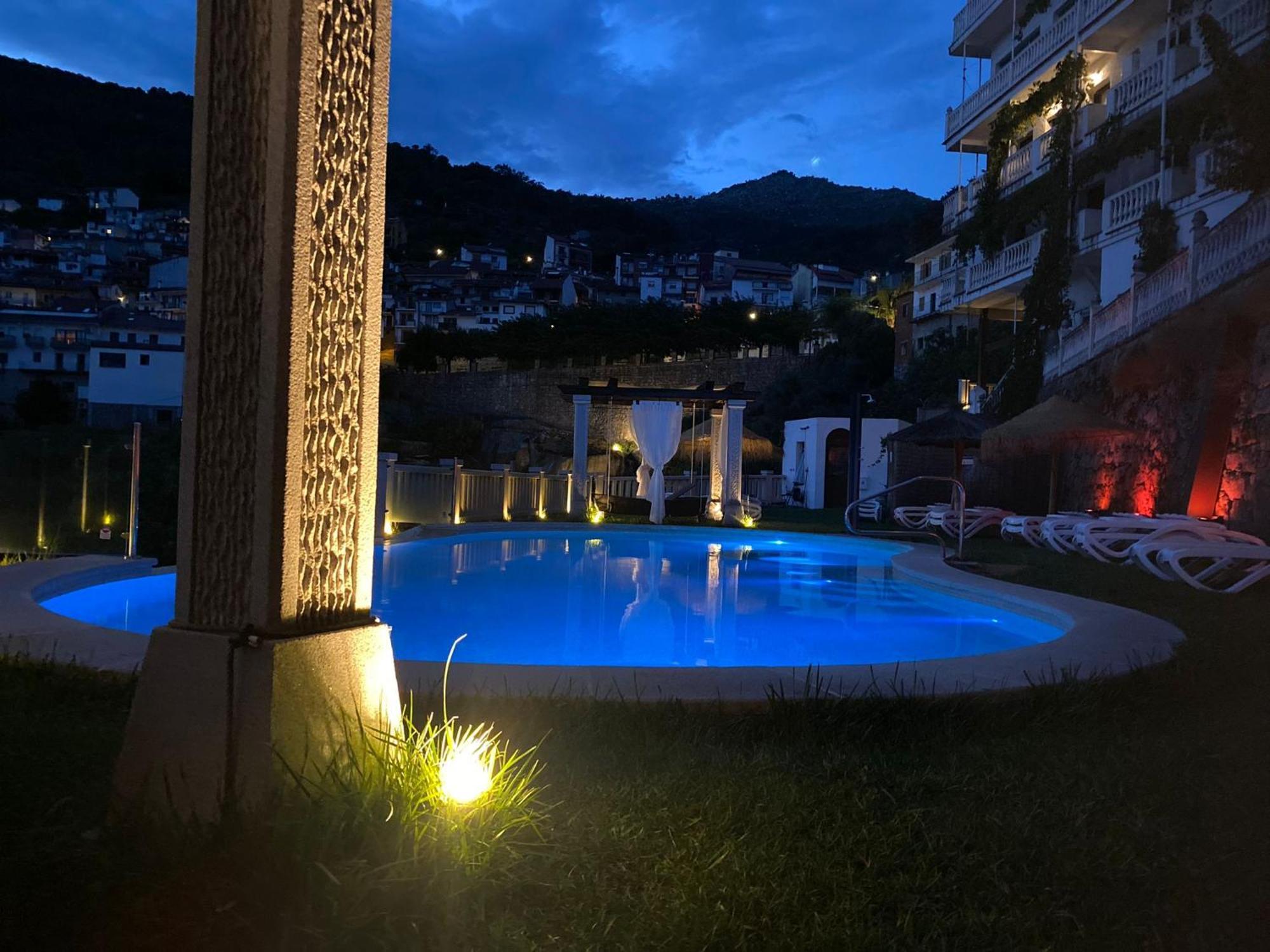 El Cerro - Only Adults 2*